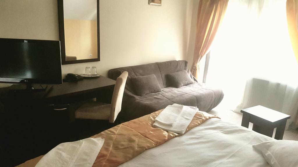 Mont Blanc Hotel Предеал Екстериор снимка